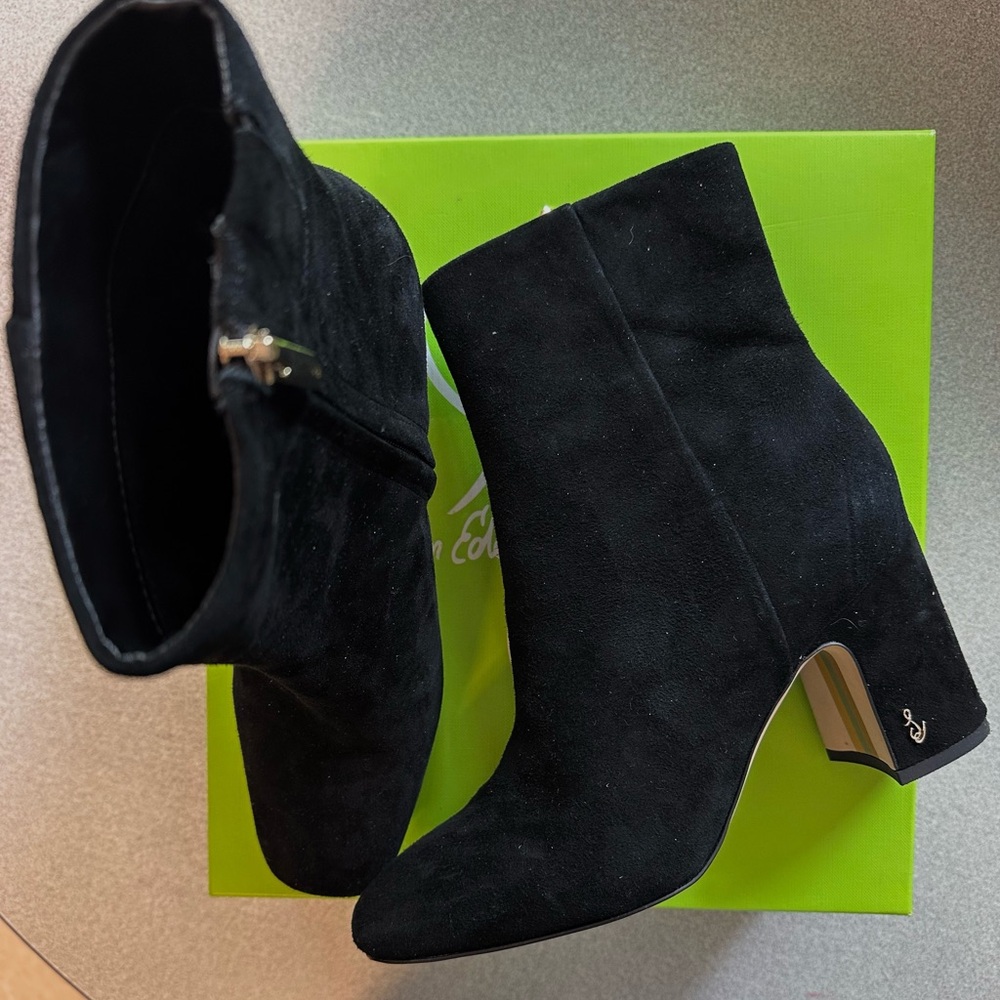 Sam Edelman black suede heels